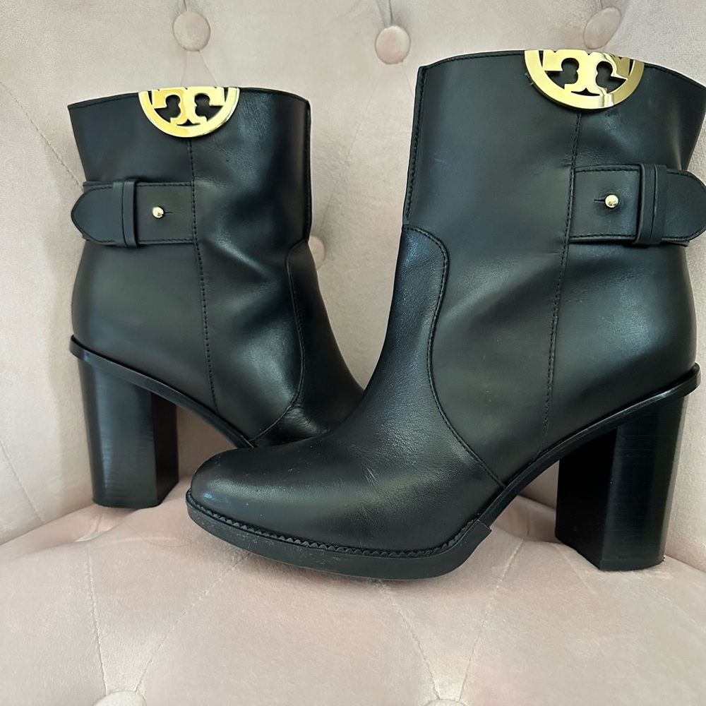 Tory Burch leather bootie